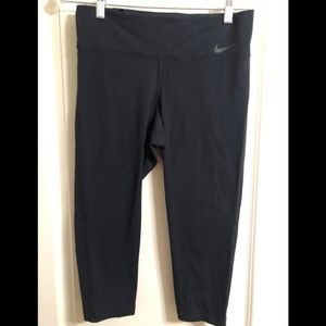 Nike Dri-fit Capri black leggings Size L